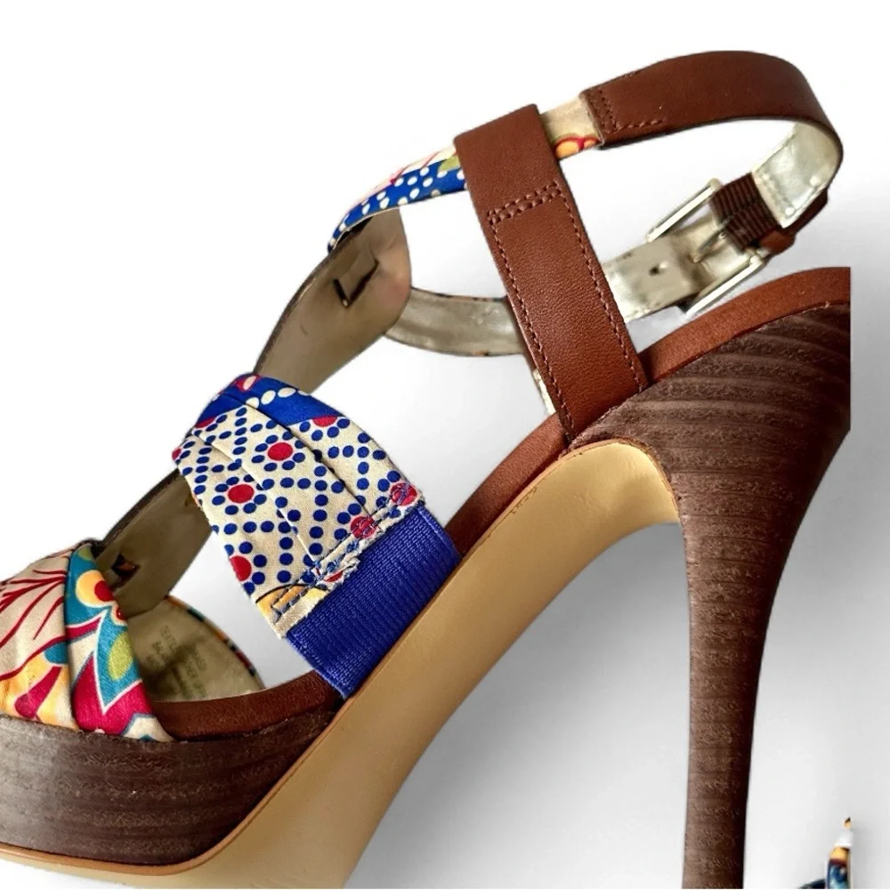 Guess Brown and Multicolor Floral Heels - Picture 16 of 16
